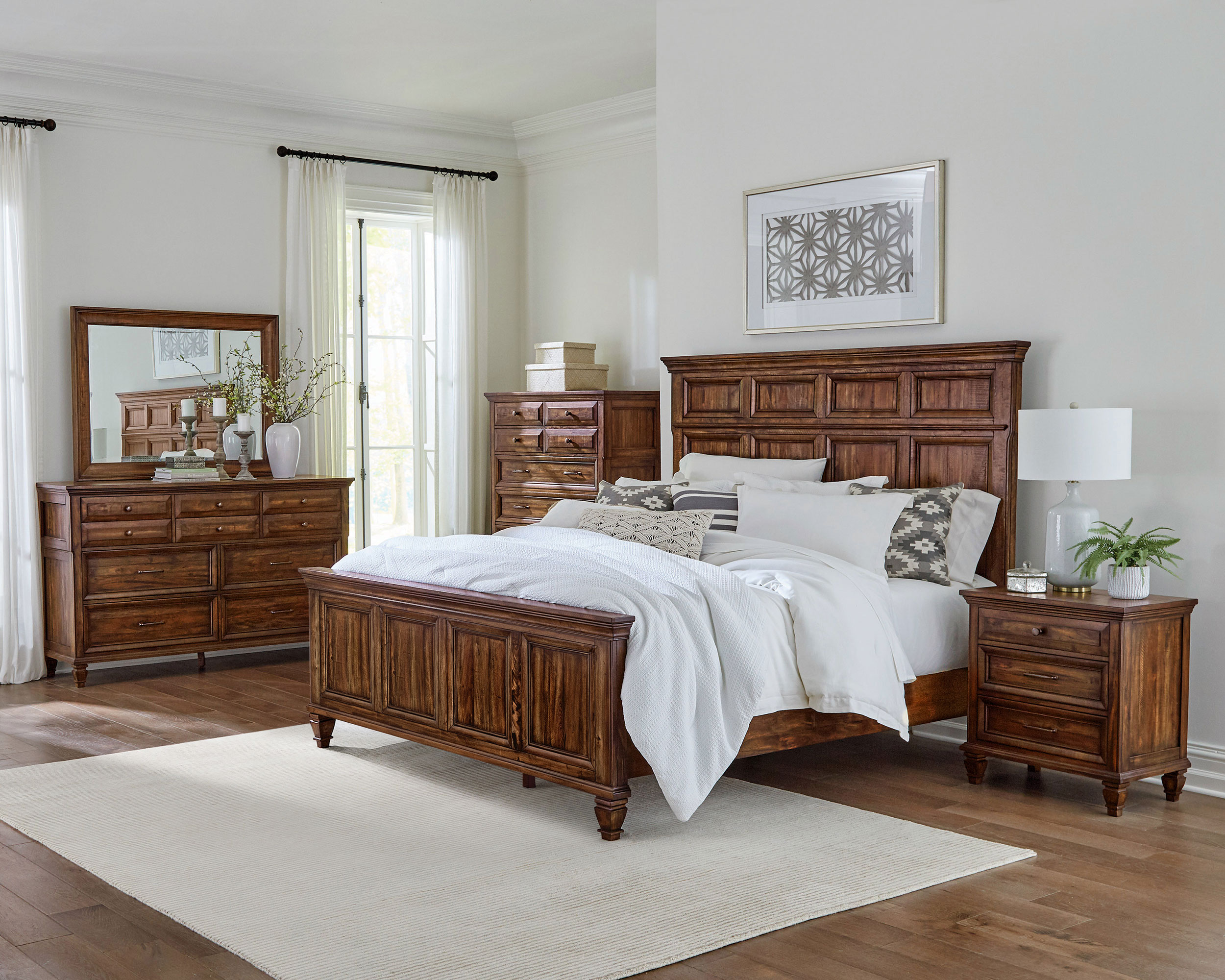223031KW-S5_01xHD Avenue 5-piece California King Bedroom Set Weathered Brown product image