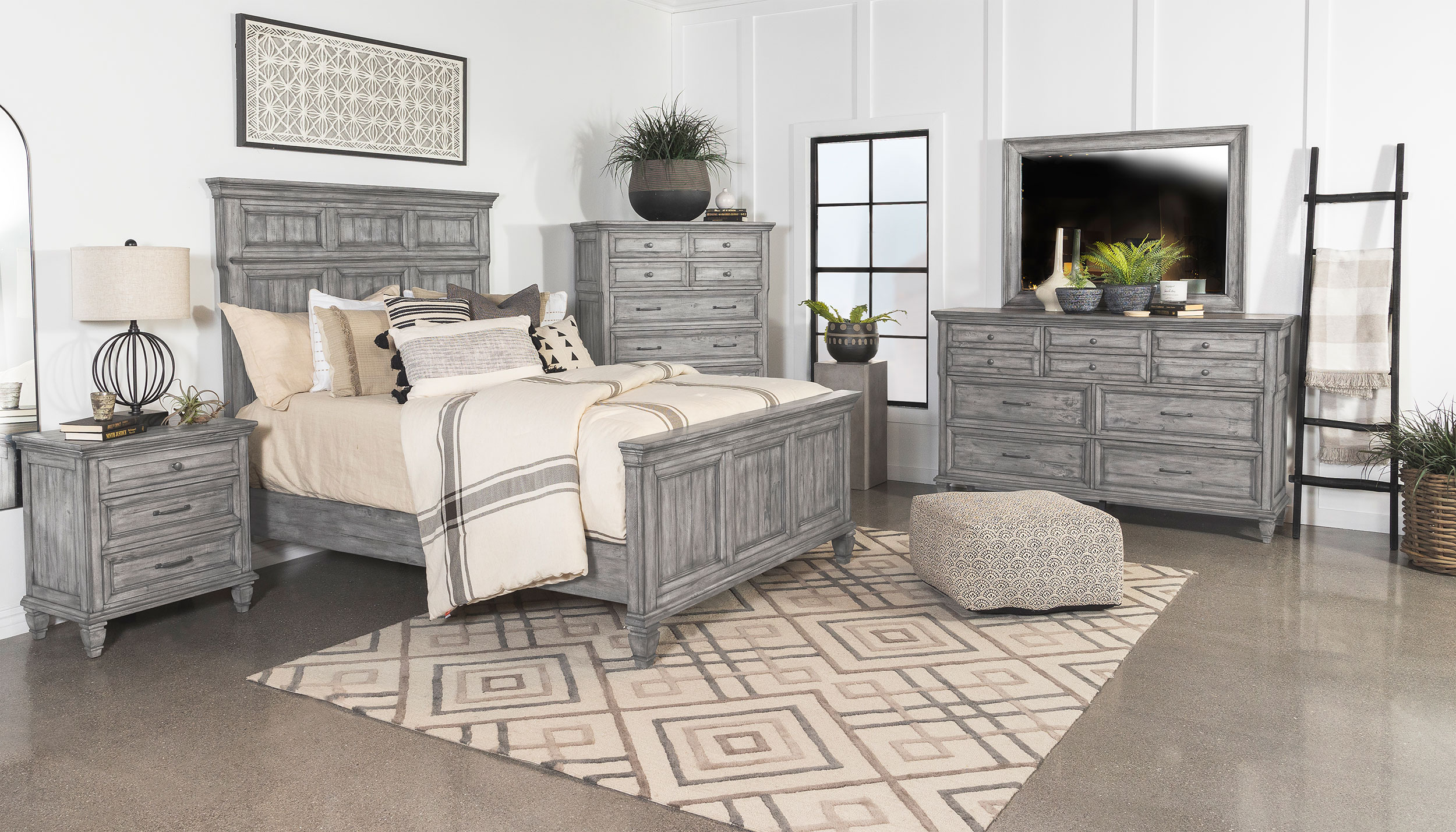 224031KE-S5_01xHD Avenue 5-piece Eastern King Bedroom Set Weathered Grey product image