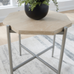 Varlowe Table 3 Piece Set By Ashley end table close up product image