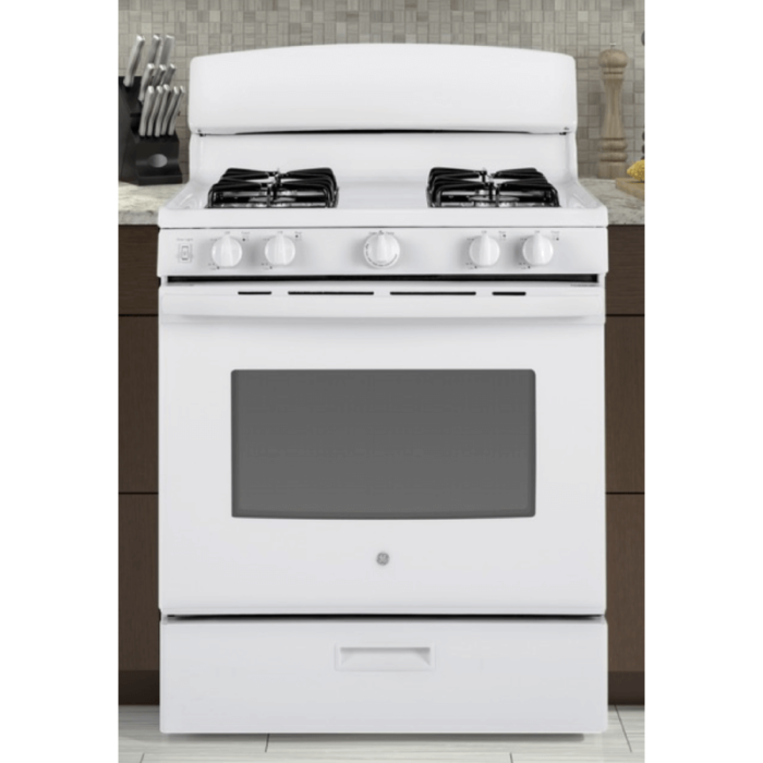 JGBS30DEKBW GE® 30" Free-Standing Gas Range in white in kitchen product image