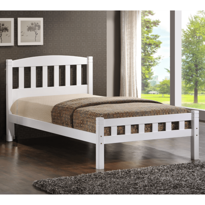 Sofia Full Bed in White By Casa Blanca product image