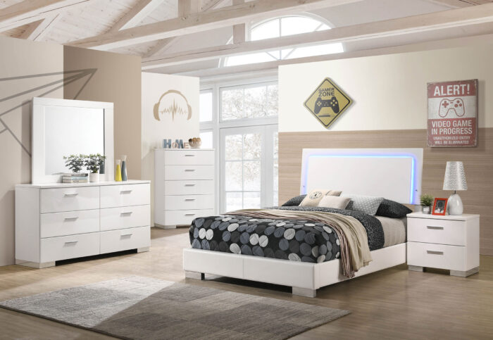 Felicity 5-piece Full Bedroom Set White High Gloss product image