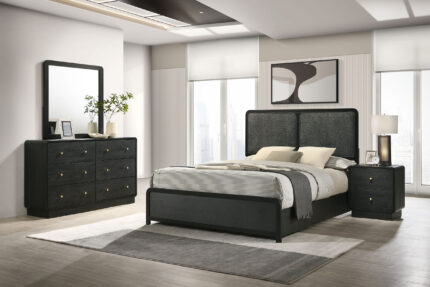 Cavelle 4-piece Eastern King Bedroom Set Black product image