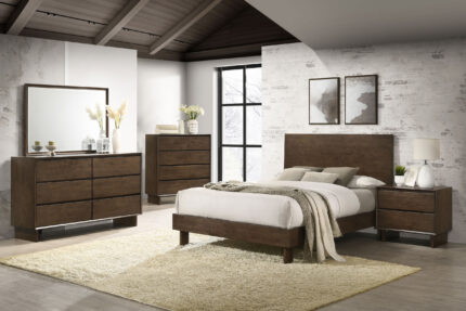 Glenwood 5-piece Queen Bedroom Set Warm Brown product image