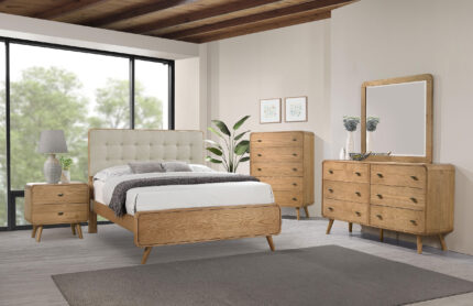 Robyn 5-piece California King Bedroom Set Light Ash product image