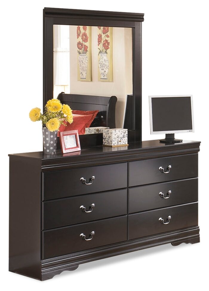 Huey Vineyard Dresser and Mirror product image