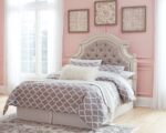 Realyn Full Upholstered Panel Headboard product image