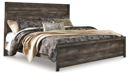 Wynnlow King Panel Bed with Mirrored Dresser and Nightstand product image