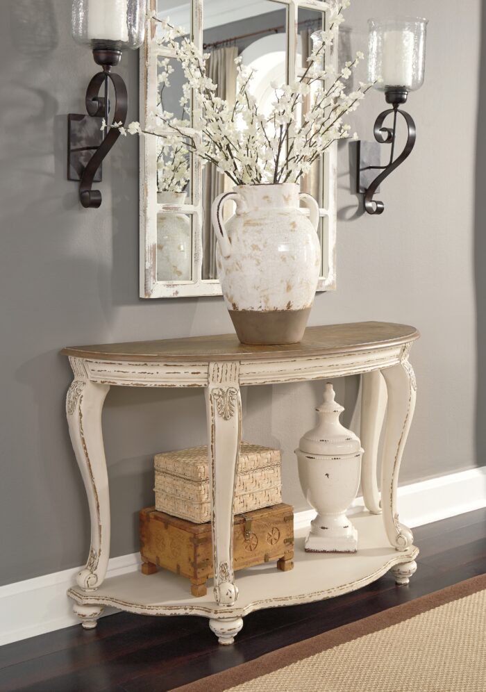 Realyn Sofa Table product image