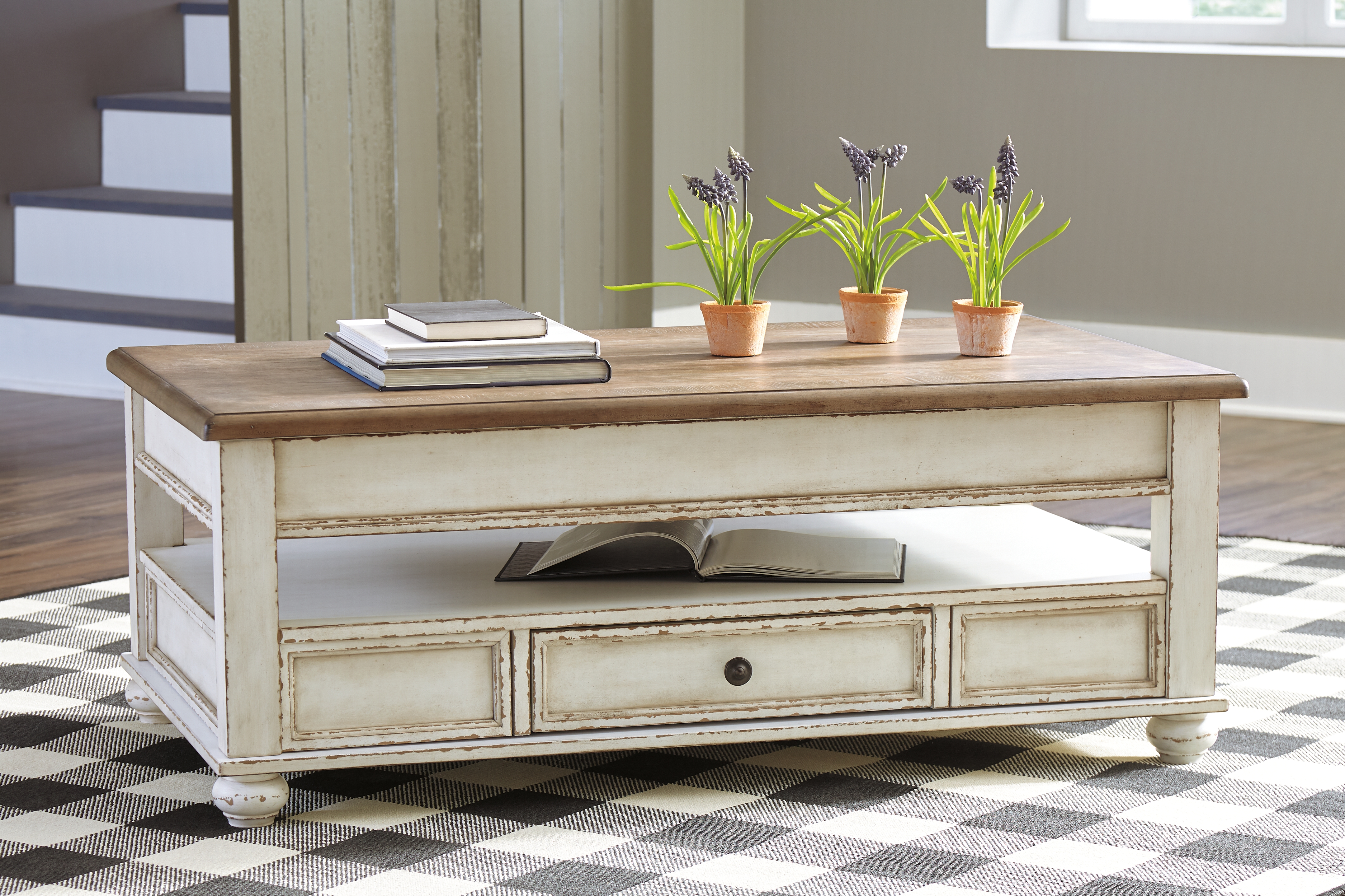 Realyn Coffee Table with Lift Top product image