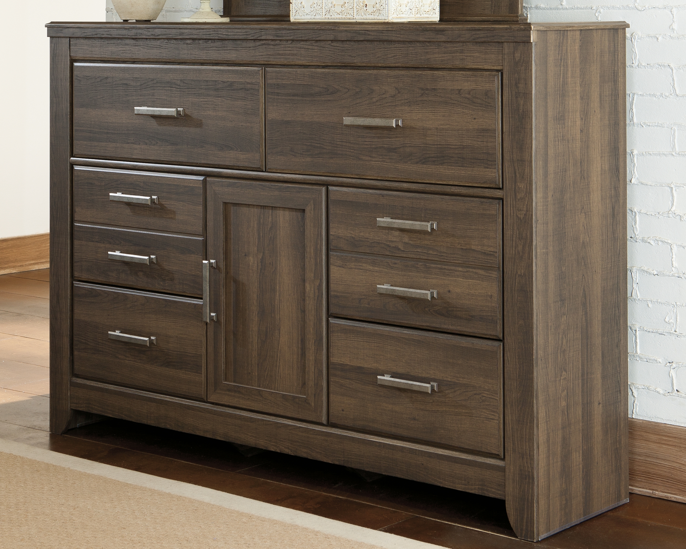 Juararo Dresser product image