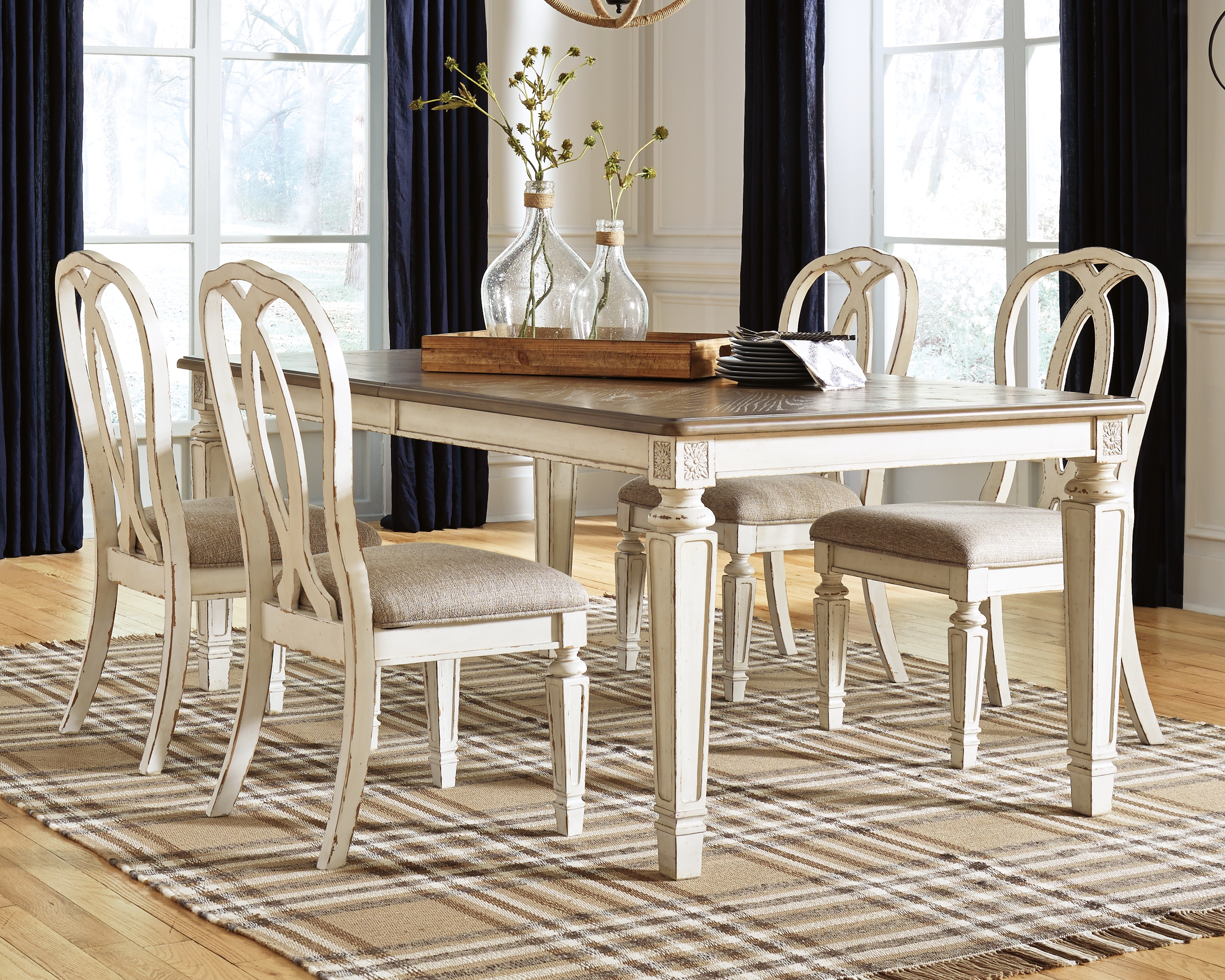 Realyn Dining Extension Table product image