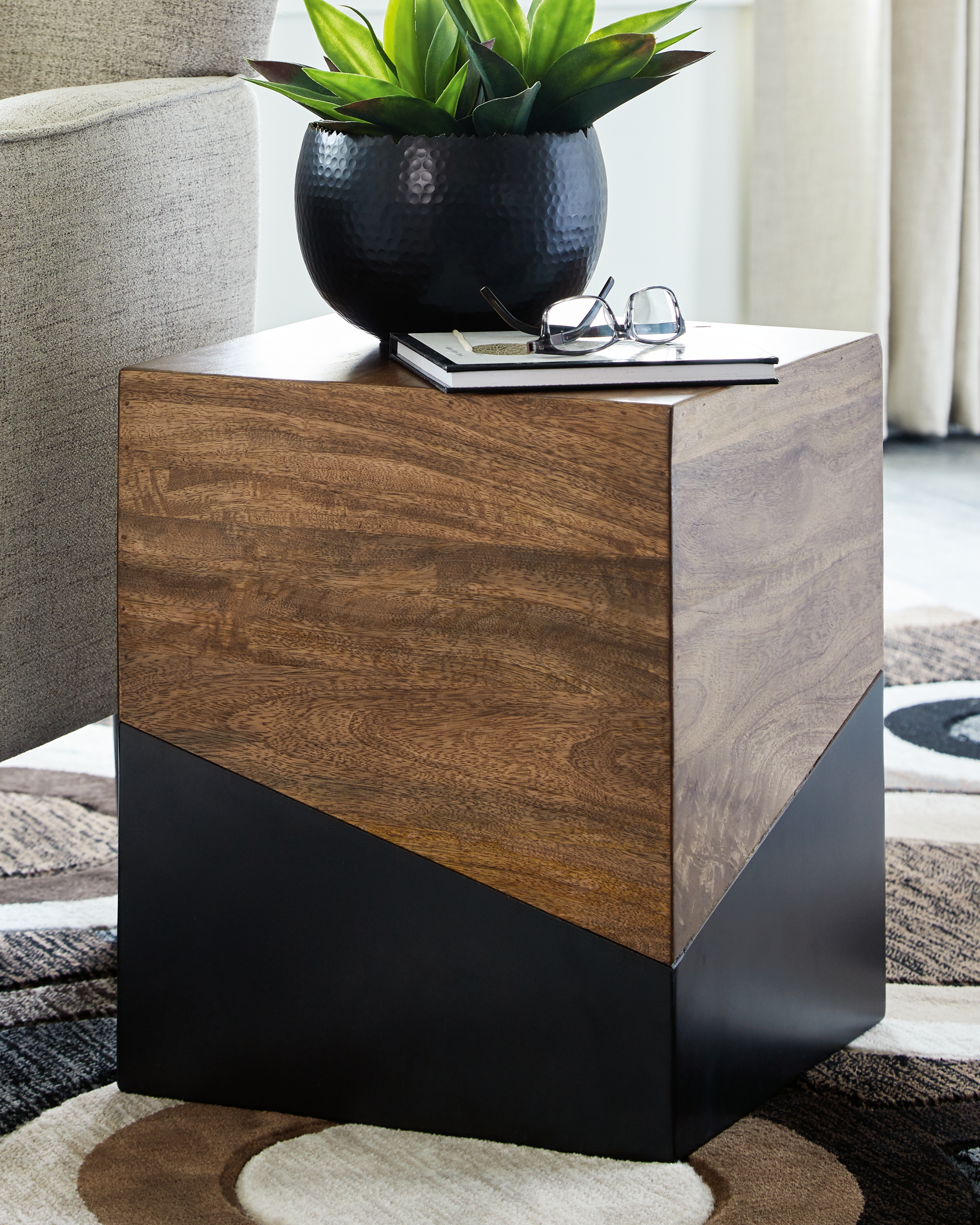 Trailbend Accent Table product image